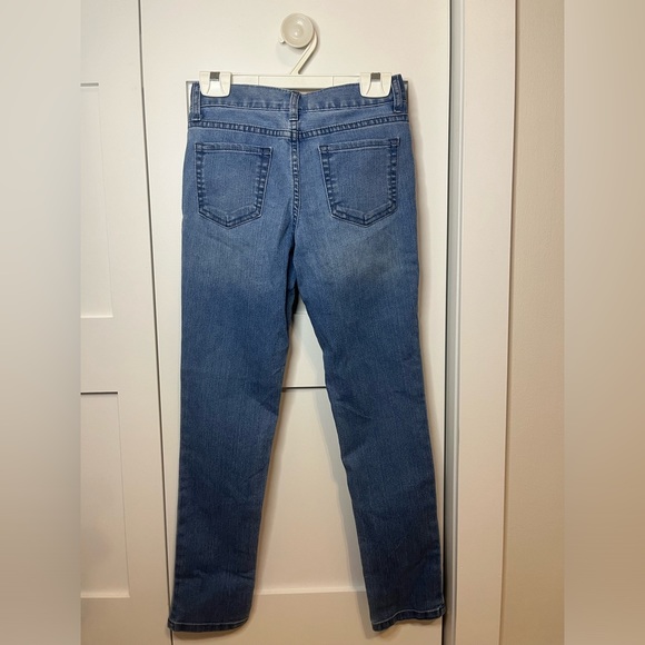 Hi, selling these incredible jeans for kids in size S. - Picture 3 of 7